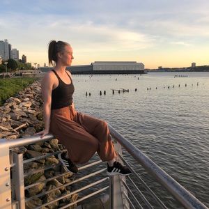 Meet your Posher, Alison